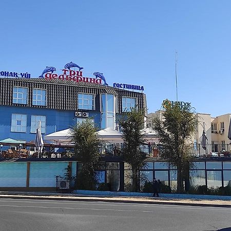 Three Dolphins Hotel Aktau  Exterior foto