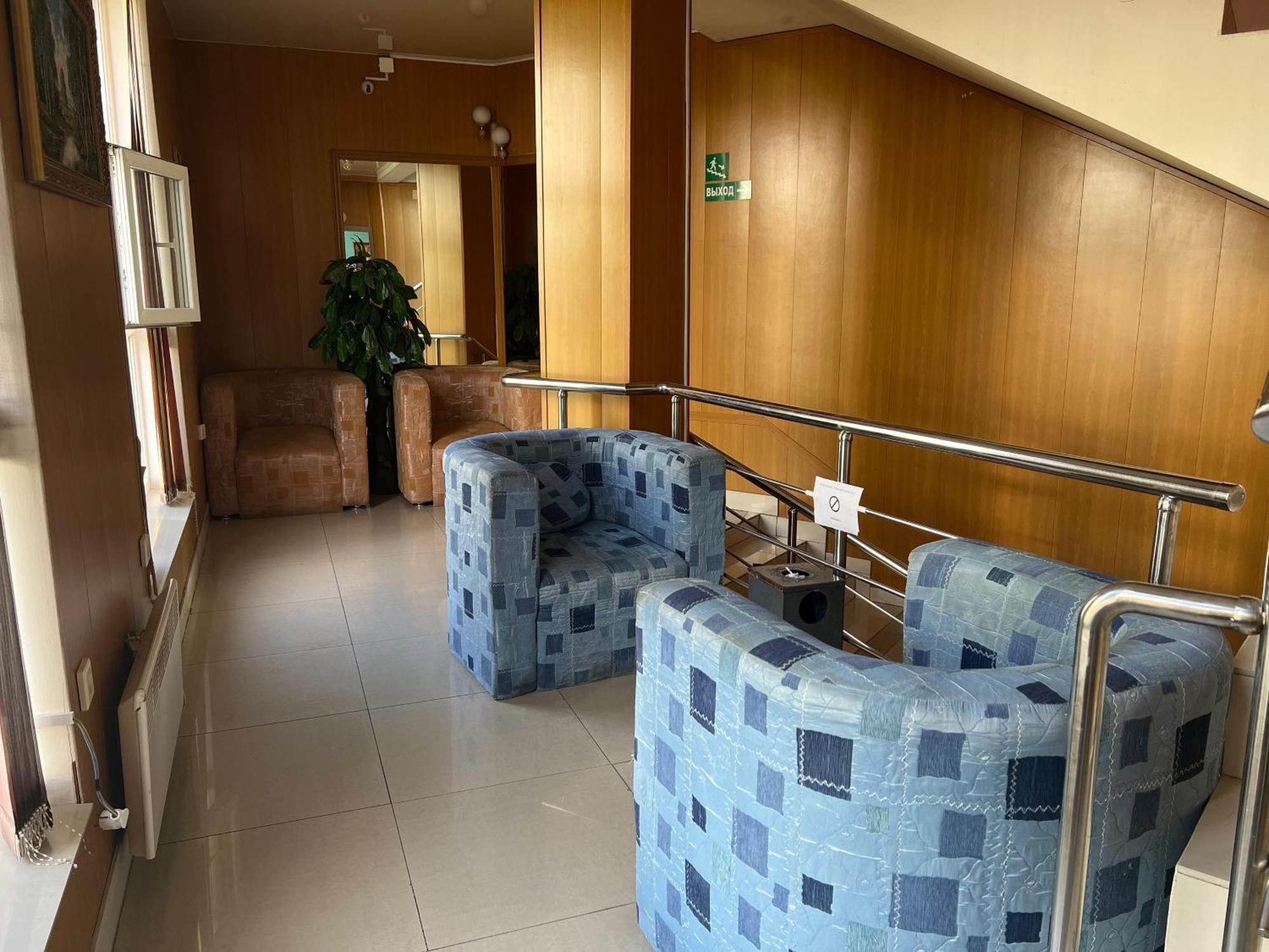 Three Dolphins Hotel Aktau  Exterior foto