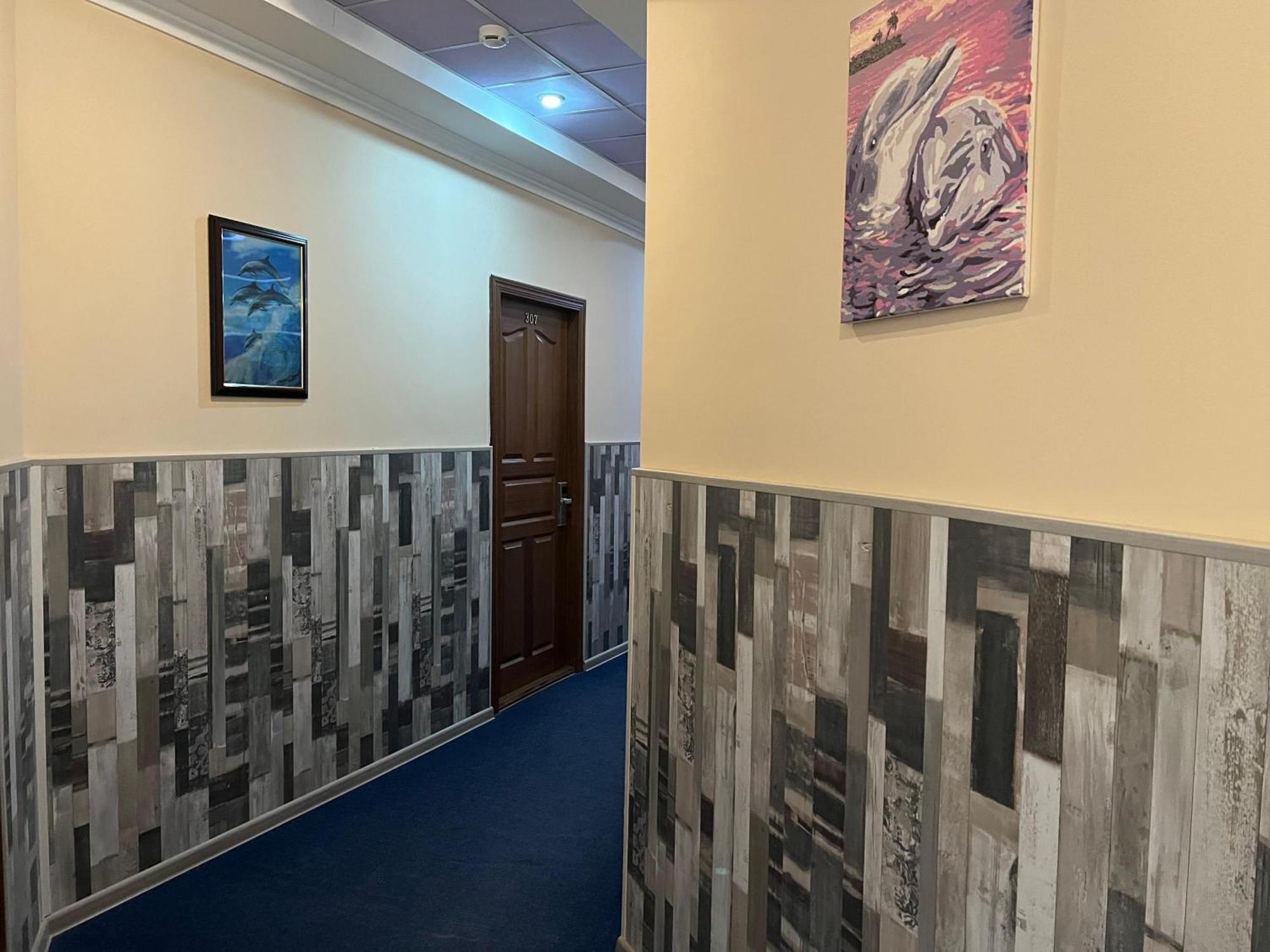 Three Dolphins Hotel Aktau  Exterior foto