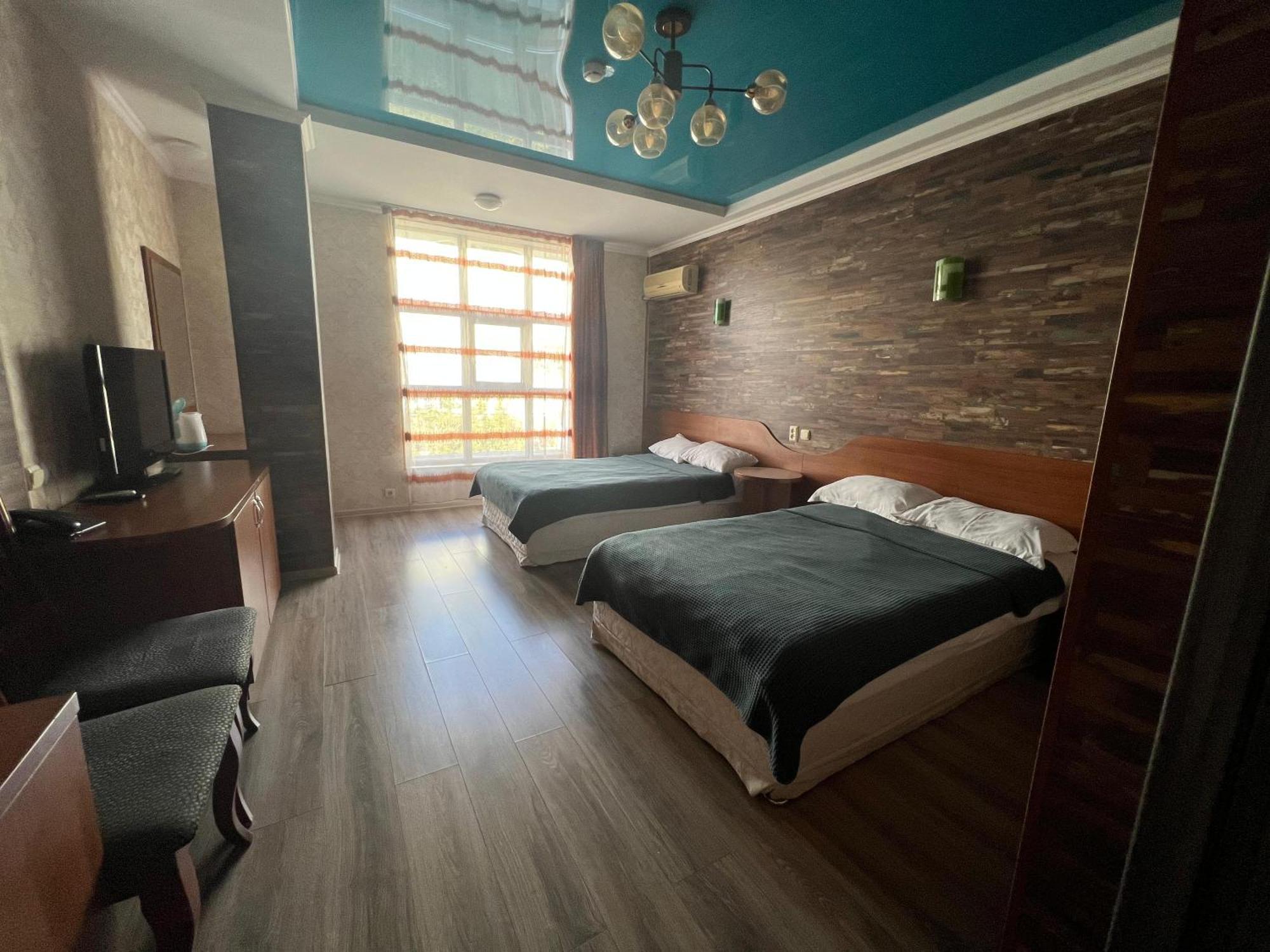 Three Dolphins Hotel Aktau  Exterior foto